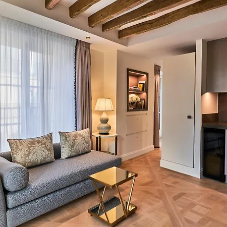 Maison Barriere Vendome 5*