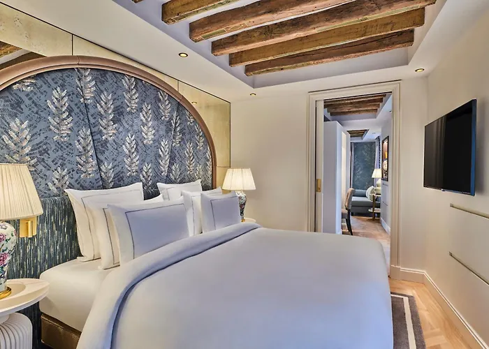 Maison Barriere Vendome 5* París