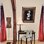 Maison Barriere Vendome מלון 5*