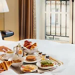 Maison Barriere Vendome 5*