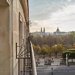 Maison Barriere Vendome מלון 5*